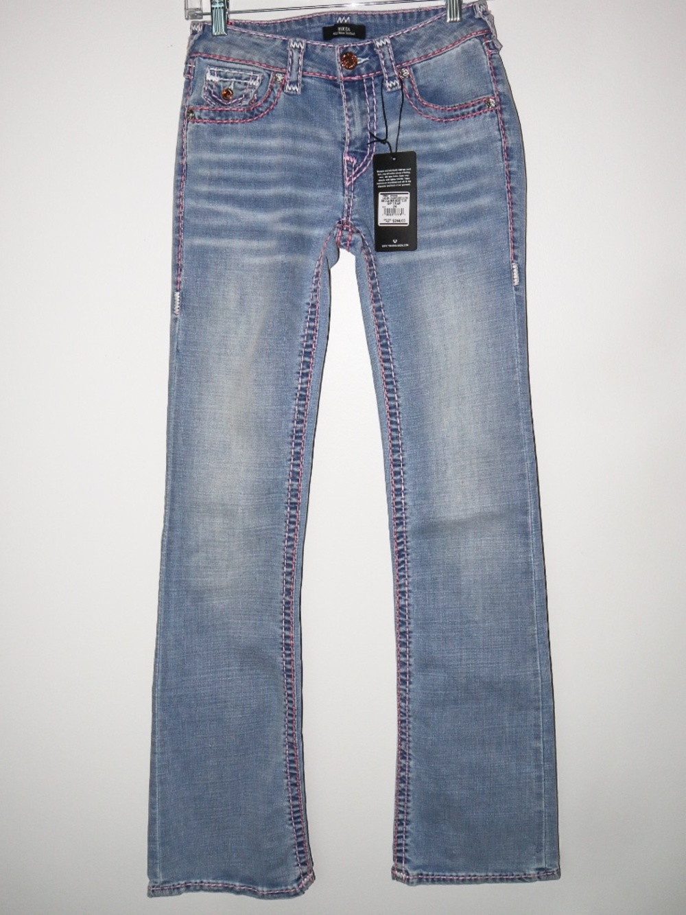 NWT: True Religion Becca Mid-rise Bootcut in Champagne Glow. Size: 24.